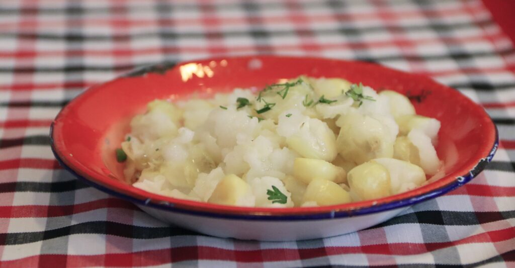 hominy and corn