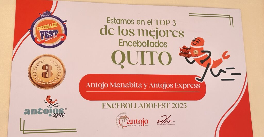 A sign declaring a top 3 best Encebollados in Quito