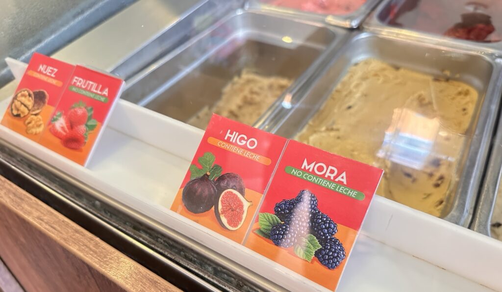 Ice cream flavors for higo (figs) and mora (black berry)