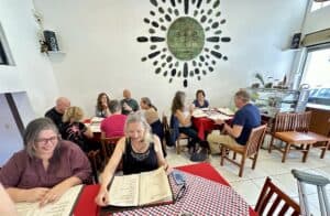 restaurant with people