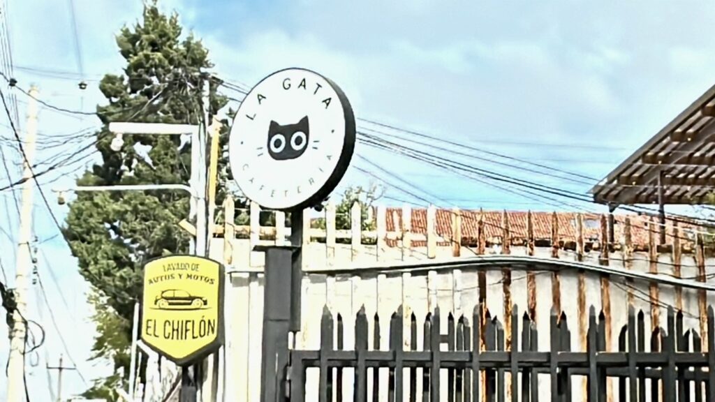 sign for la gata cafeteria