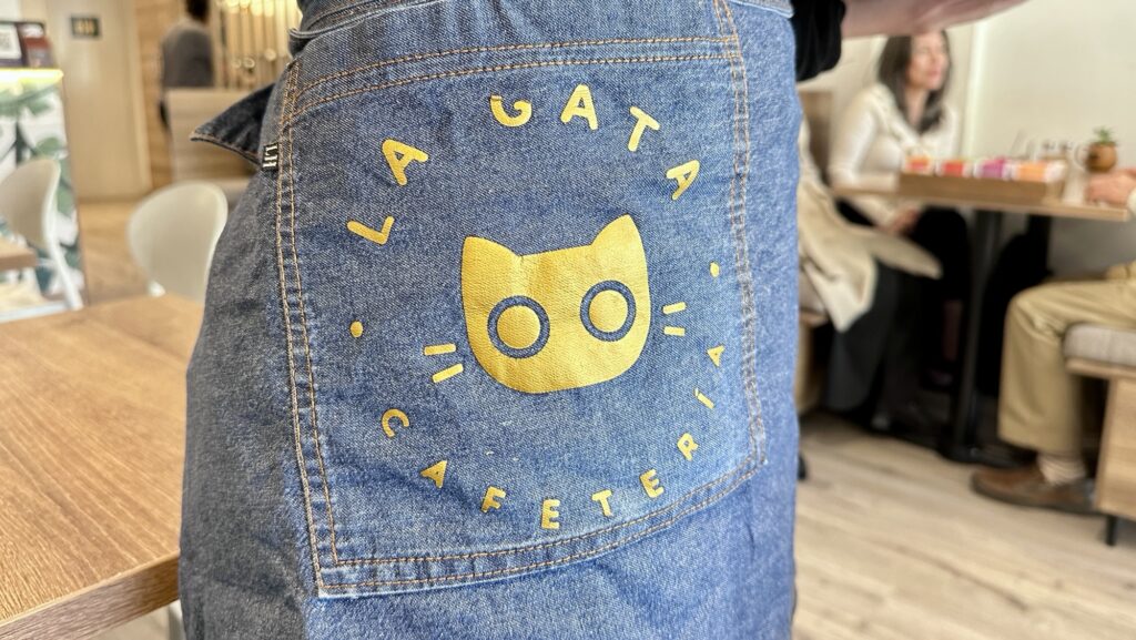 apron for la gata cafeteria