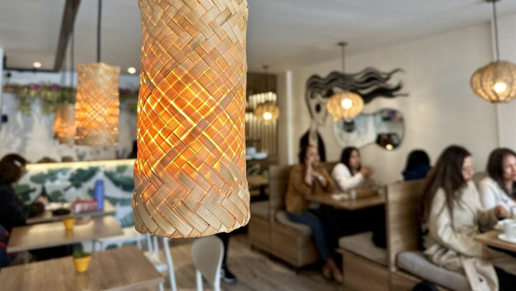 lantern lights in restaurant