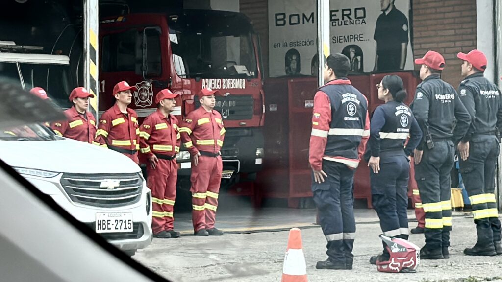 Cuenca firefighters changing shifts